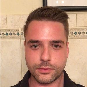 Meet your Posher, Adam